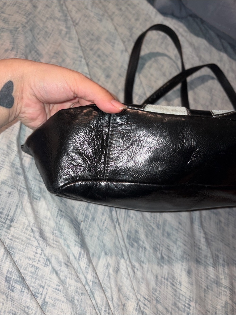 Authentic Coach purse - Picture 3 of 8